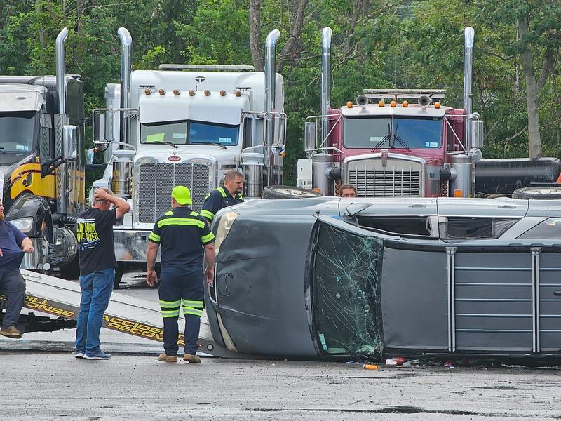 SUV on side recovery setup